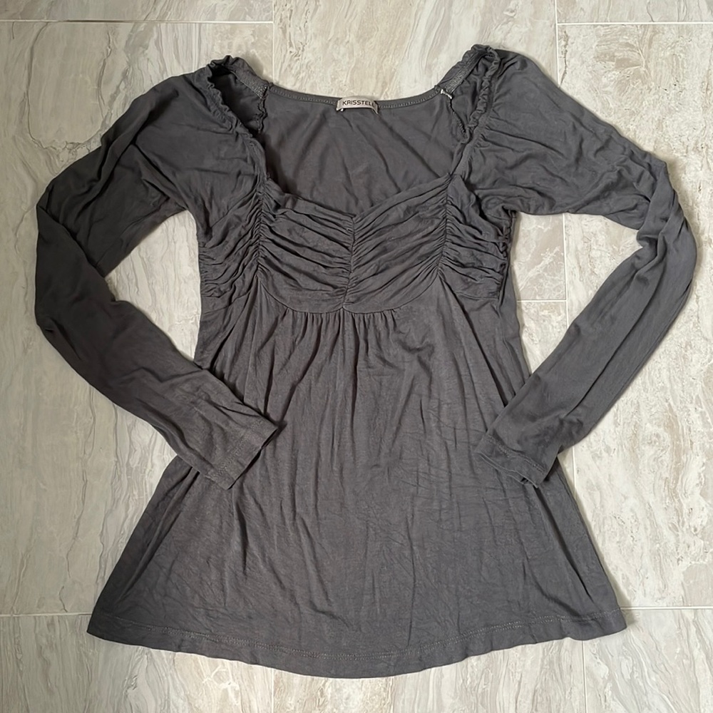 Krisstell gray fitted and flowy tunic